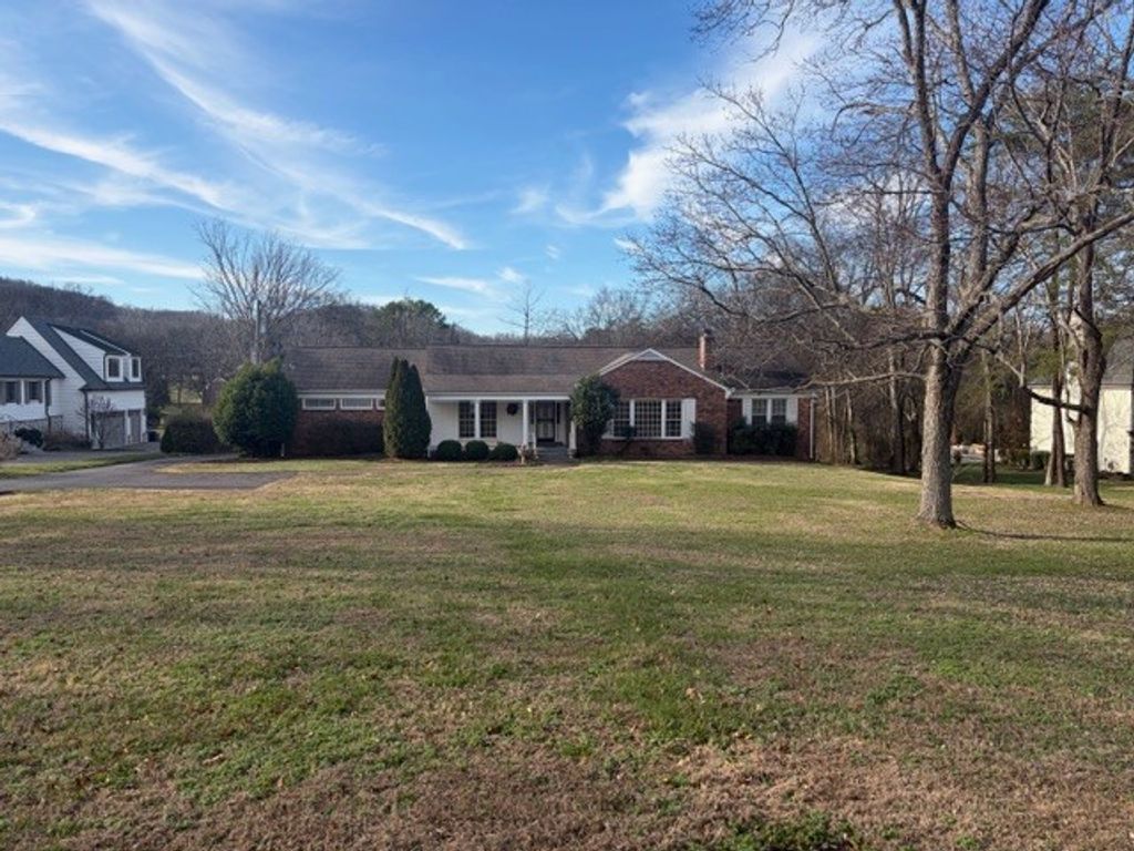 2903 Tyne Blvd, Nashville, TN 37215