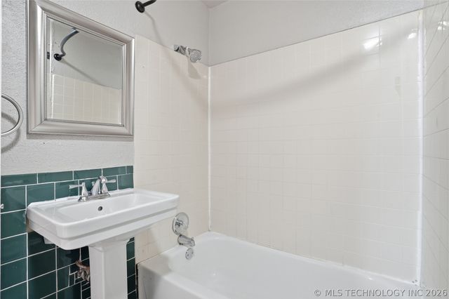 707 N 71st East Avenue, Tulsa, OK 74114