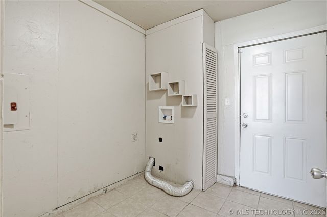 707 N 71st East Avenue, Tulsa, OK 74114