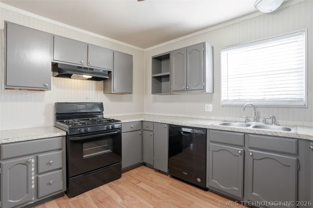 707 N 71st East Avenue, Tulsa, OK 74114