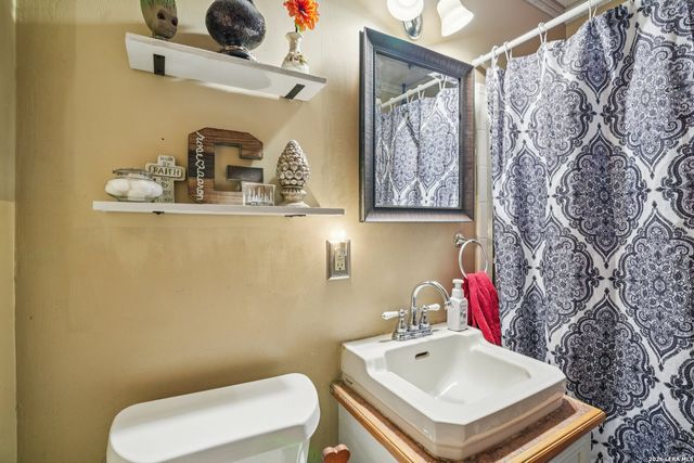 307 Hatcher, San Antonio, TX 78223