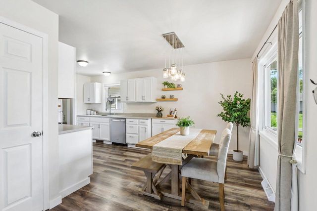 5209 Brandenburg Way, Madison, WI 53718