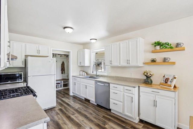 5209 Brandenburg Way, Madison, WI 53718