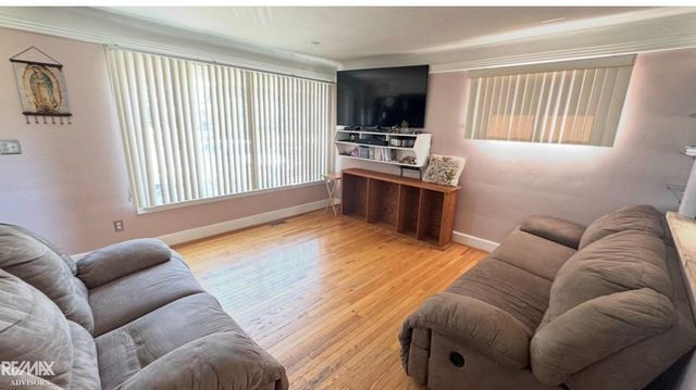 21707 Timberidge Street, St Clair Shores, MI 48082