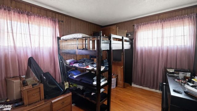 21707 Timberidge Street, St Clair Shores, MI 48082