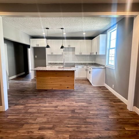 508 3rd Street, Monett, MO 65708