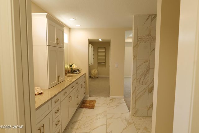 206 Eagles Point East Street E, Lima, OH 45805