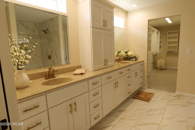 206 Eagles Point East Street E, Lima, OH 45805