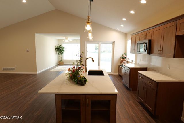 206 Eagles Point East Street E, Lima, OH 45805