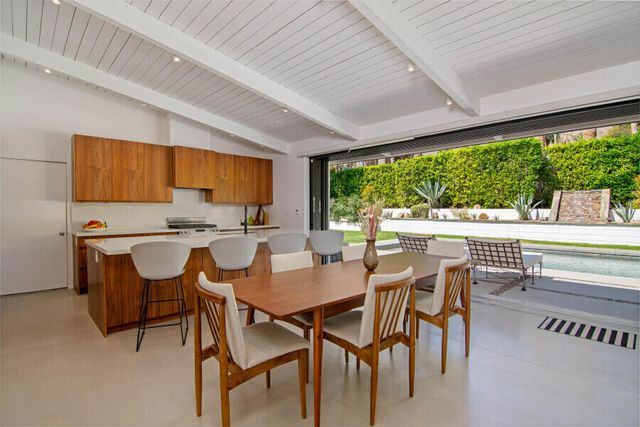 819 N High Road, Palm Springs, CA 92262