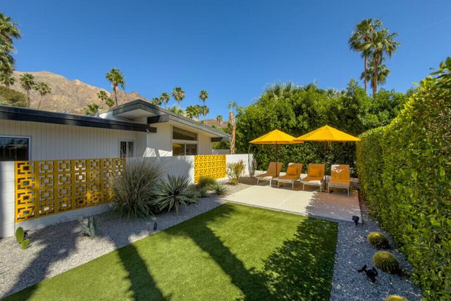 819 N High Road, Palm Springs, CA 92262