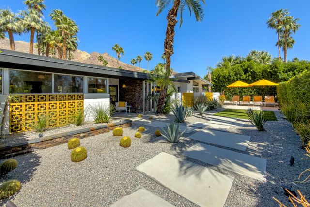 819 N High Road, Palm Springs, CA 92262