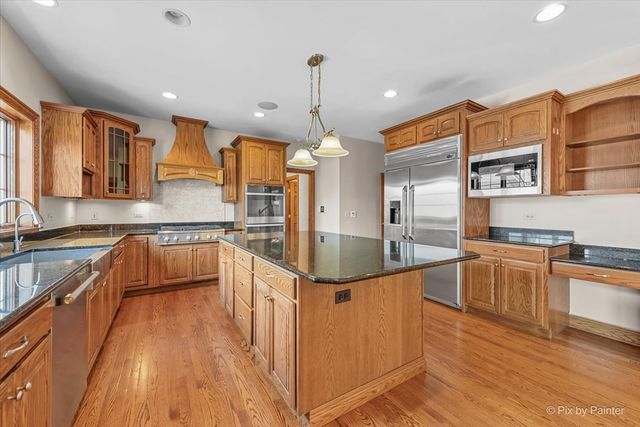28730 W Harvest Glen Circle, Cary, IL 60013