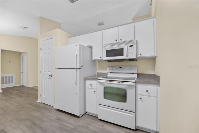 16 FIR TRAIL COURSE, Ocala, FL 34472