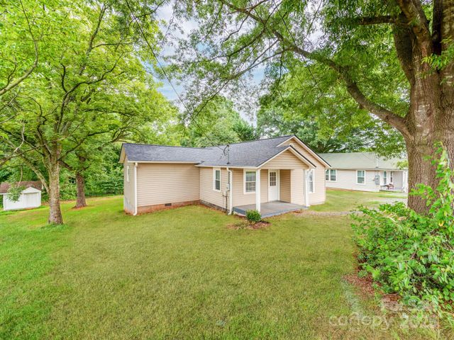 681 Hiddenite Church Road, Hiddenite, NC 28636