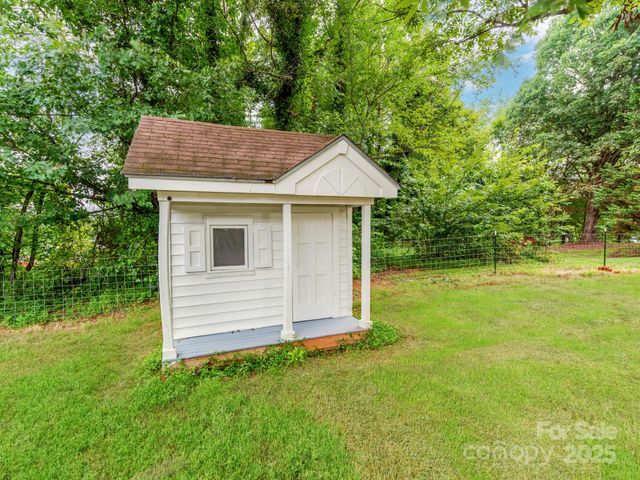 681 Hiddenite Church Road, Hiddenite, NC 28636