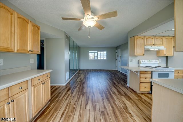 7019 Cedarhurst DR 2, Fort Myers, FL 33919