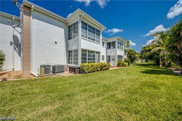 7019 Cedarhurst DR 2, Fort Myers, FL 33919