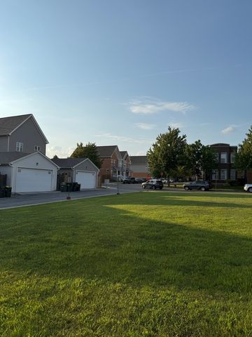 5241 W Galewood Avenue, Chicago, IL 60639