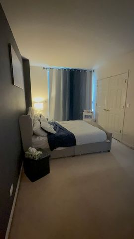 5241 W Galewood Avenue, Chicago, IL 60639