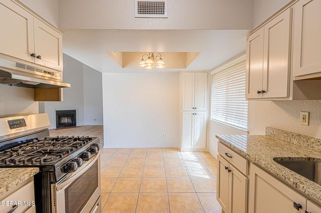 2129 LAKE VICTORIA Drive A, El Paso, TX 79936