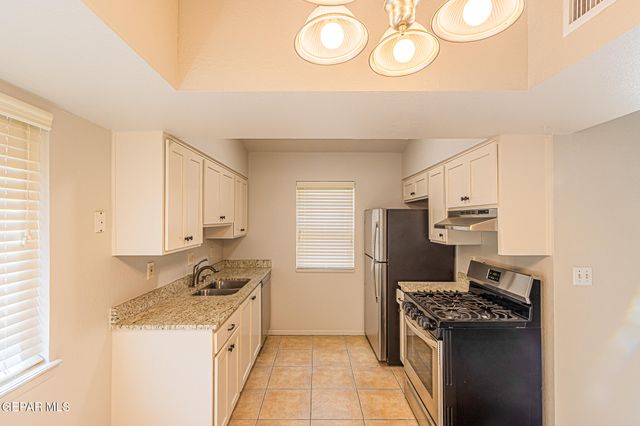 2129 LAKE VICTORIA Drive A, El Paso, TX 79936