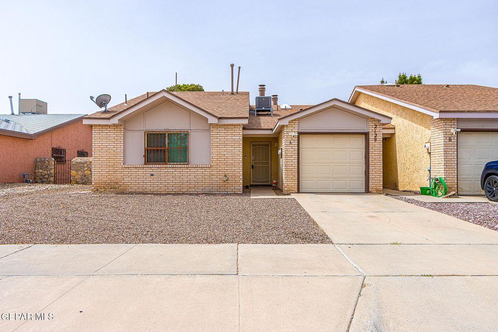 2129 LAKE VICTORIA Drive A, El Paso, TX 79936