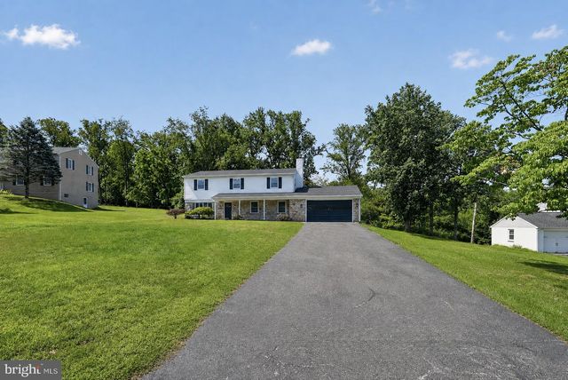 207 SYLVAN DR, Pottstown, PA 19465