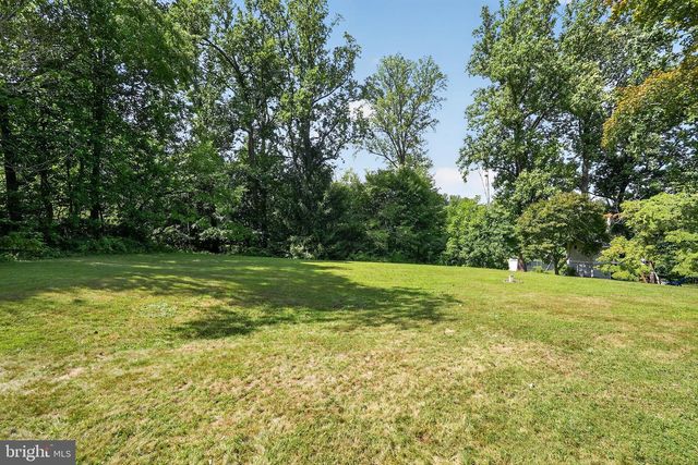 207 SYLVAN DR, Pottstown, PA 19465