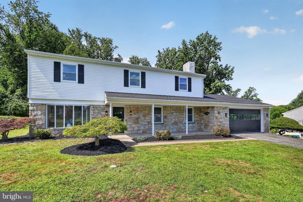 207 SYLVAN DR, Pottstown, PA 19465