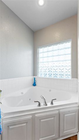 738 Buckhead Avenue, Springdale, AR 72764