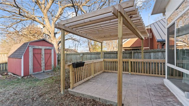 738 Buckhead Avenue, Springdale, AR 72764