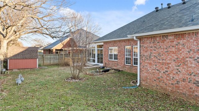 738 Buckhead Avenue, Springdale, AR 72764