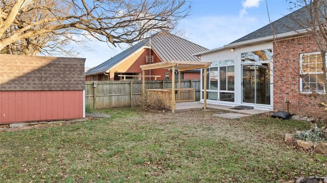 738 Buckhead Avenue, Springdale, AR 72764