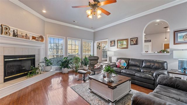 738 Buckhead Avenue, Springdale, AR 72764