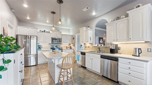 738 Buckhead Avenue, Springdale, AR 72764