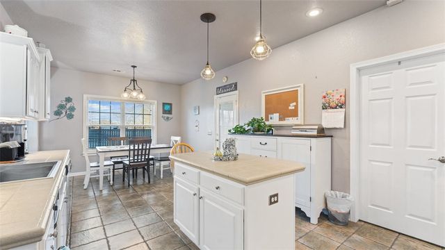 738 Buckhead Avenue, Springdale, AR 72764