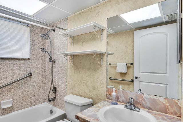 548 Normandy L, Delray Beach, FL 33484