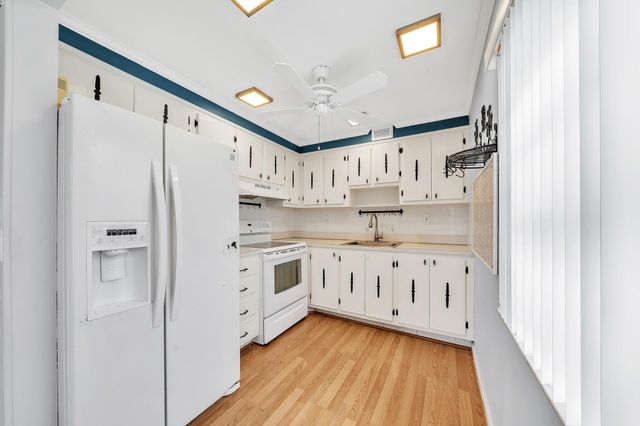 548 Normandy L, Delray Beach, FL 33484