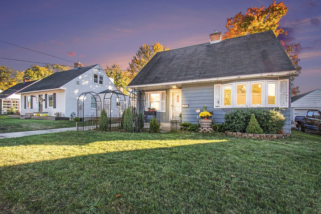 856 Colrain Street SW, Wyoming, MI 49509