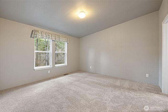 150 N Beaver Drive, Hoodsport, WA 98548