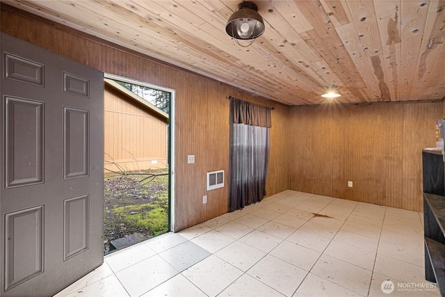 150 N Beaver Drive, Hoodsport, WA 98548