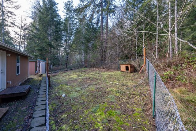 150 N Beaver Drive, Hoodsport, WA 98548