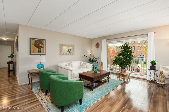 203 N Kenilworth Avenue 2N, Oak Park, IL 60302