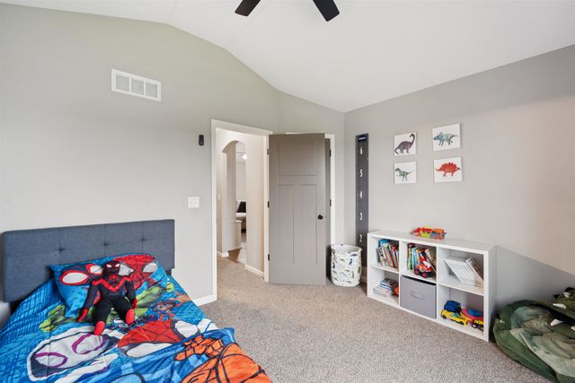 1230 N Spring Ridge Dr, Derby, KS 67037