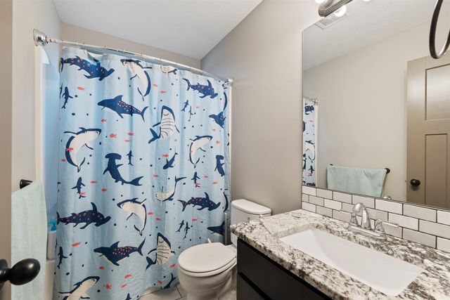 1230 N Spring Ridge Dr, Derby, KS 67037