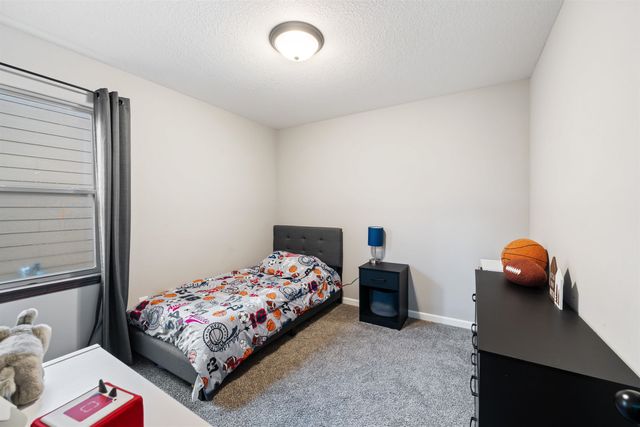 1230 N Spring Ridge Dr, Derby, KS 67037