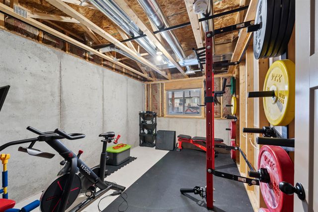 1230 N Spring Ridge Dr, Derby, KS 67037