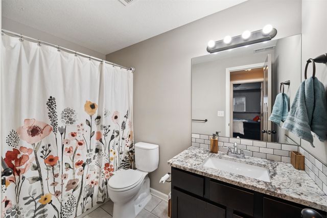 1230 N Spring Ridge Dr, Derby, KS 67037