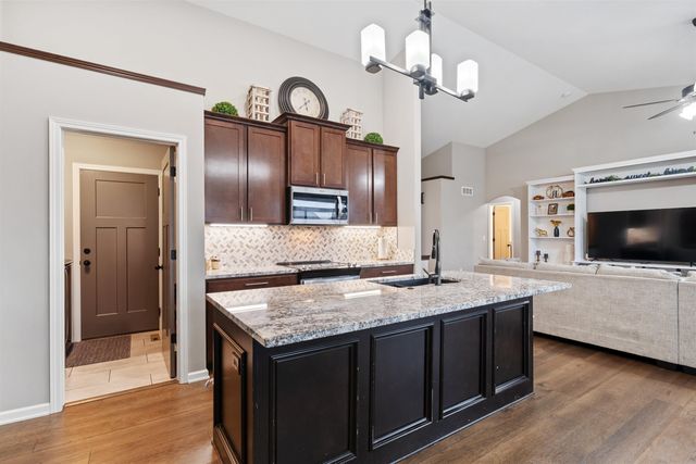 1230 N Spring Ridge Dr, Derby, KS 67037